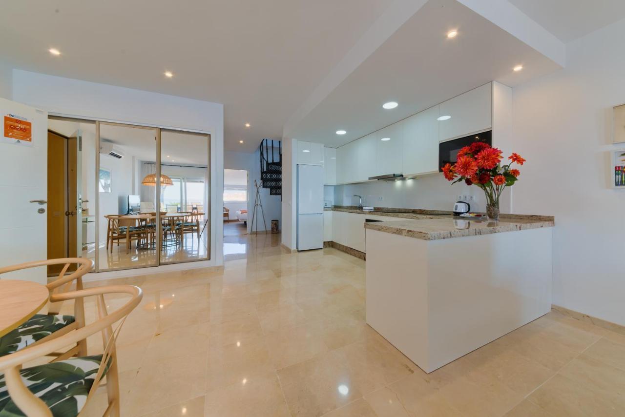 Holidays2Fuengirola Duplex With Stunning Sea View, Terraces,1St Line Beside Port 외부 사진