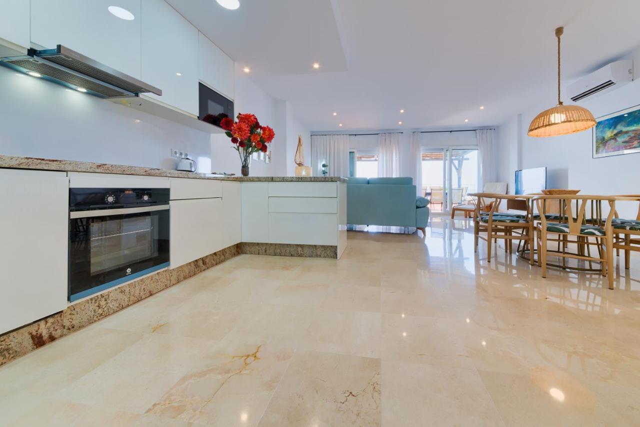 Holidays2Fuengirola Duplex With Stunning Sea View, Terraces,1St Line Beside Port 외부 사진