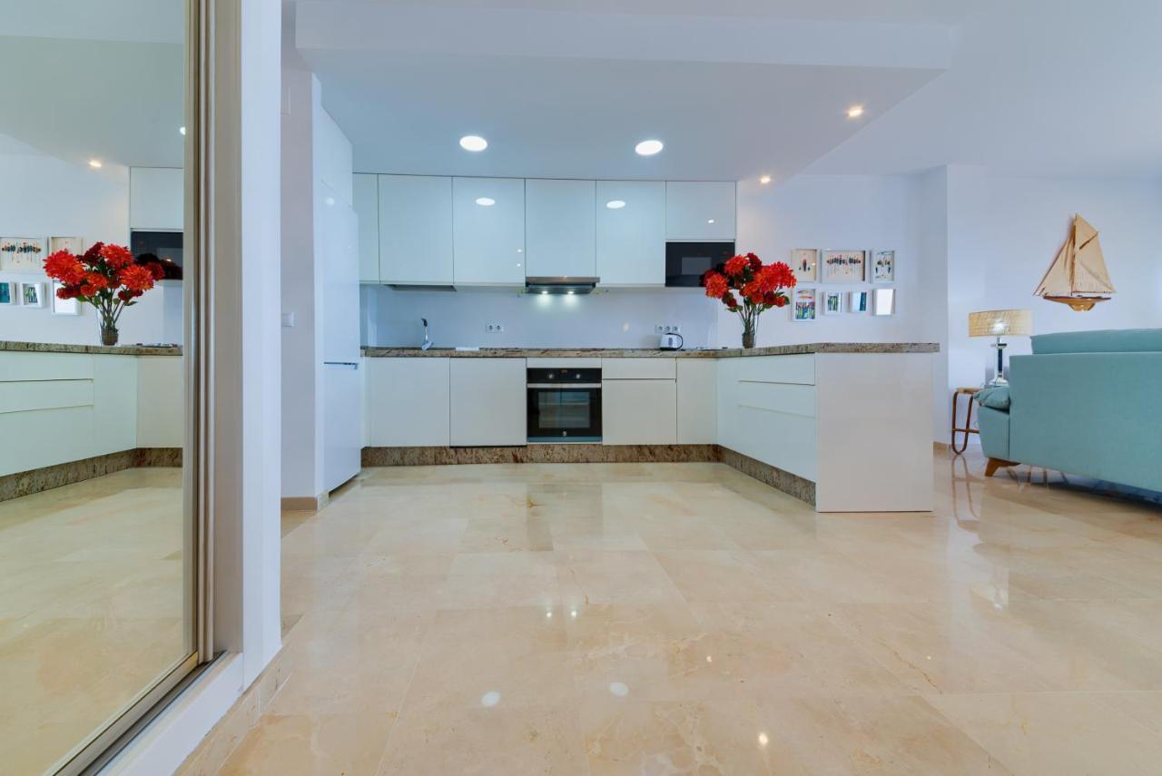 Holidays2Fuengirola Duplex With Stunning Sea View, Terraces,1St Line Beside Port 외부 사진