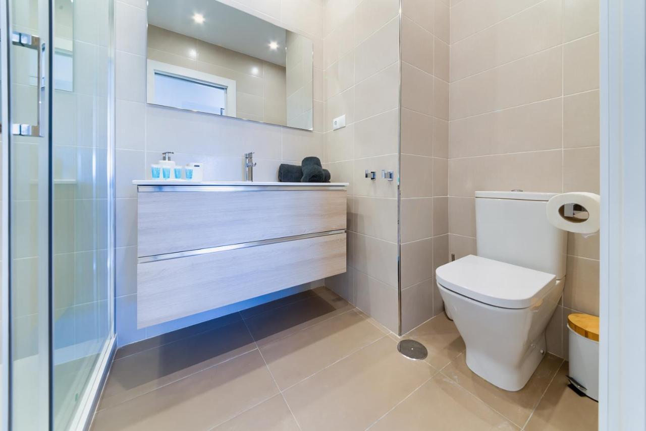 Holidays2Fuengirola Duplex With Stunning Sea View, Terraces,1St Line Beside Port 외부 사진
